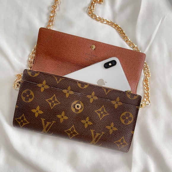 🍒✨Authentic Louis Vuitton wallet on chain 🍒✨ - Picture 13 of 16